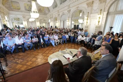 Gremios estatales consideran que es insuficiente el aumento salarial anunciado por la Provincia