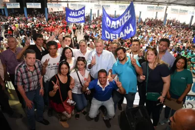 Jaldo encabezó el cierre del encuentro de agrupaciones sociales de la economía popular