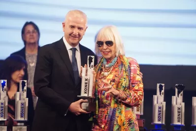 Premian a Marta Minujín y a Le Parc