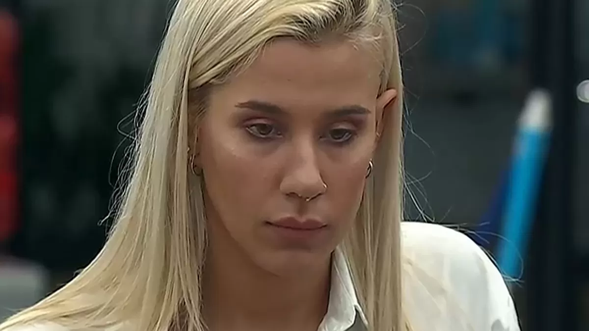 La Tora fue sancionada por sacarse el micrófono