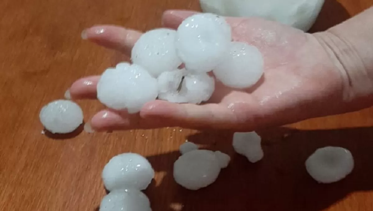 Videos: el granizo sorprendió a los vecinos de Tafí Viejo