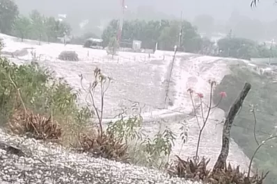 El granizo no provocó daños mayores, aseguró Defensa Civil