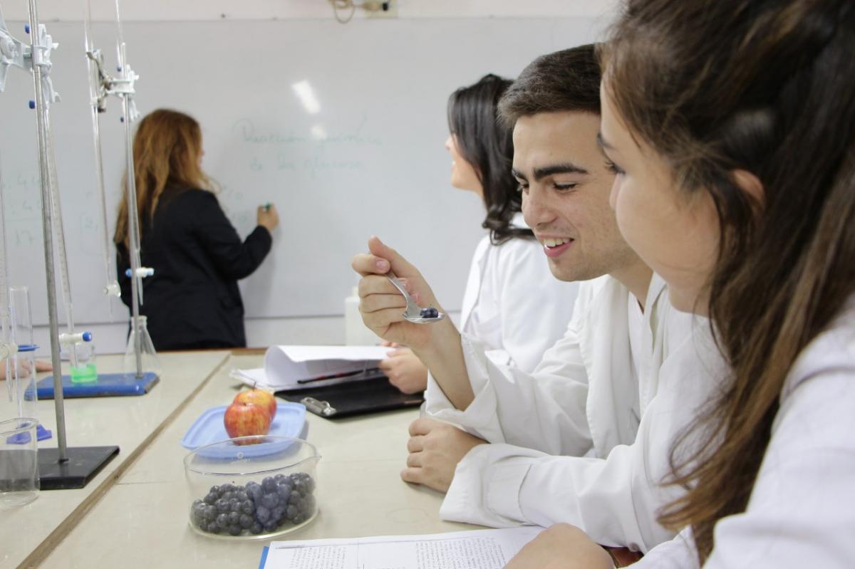 La universidad San Pablo T expande su oferta académica