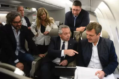 Massa se sumó a la comitiva presidencial, que va hacia Bali para asistir a la cumbre del G20 en Indonesia