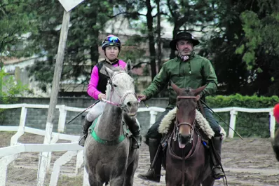 Turf: Prohibition hizo valer su mayor jerarquía entre las yeguas