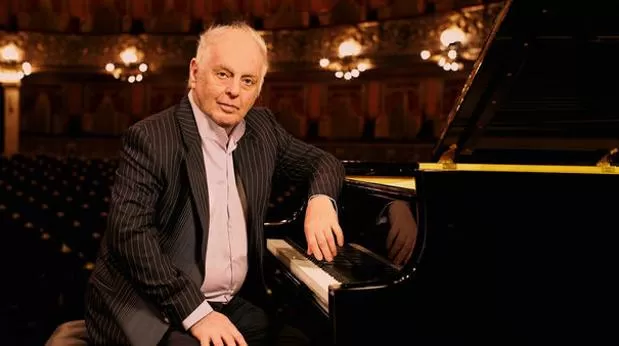 AL PIANO. “He vivido toda mi vida en y a través de la música”, escribió. 