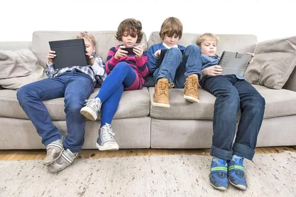 Por el sedentarismo, los chicos tienen dificultad hasta para caminar