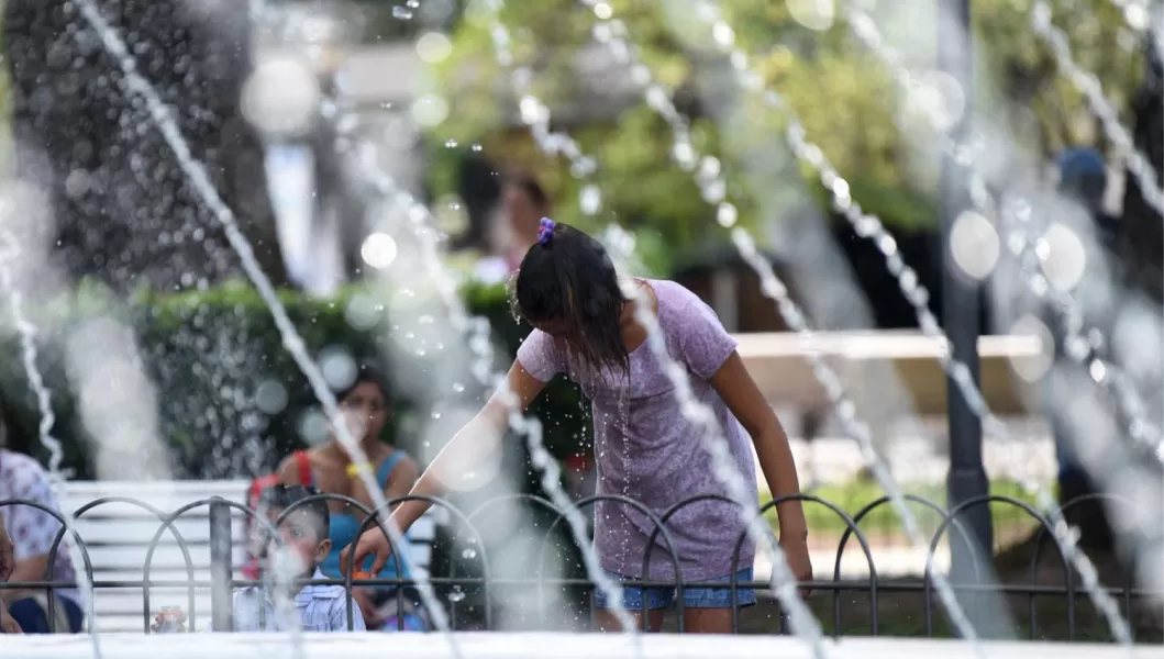 Tras una máxima de casi 40°, ¿hasta cuándo seguirá el intenso calor en Tucumán?