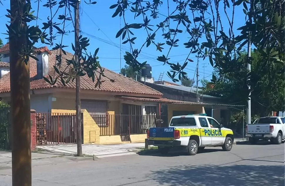 EL SITIO DEL ENCIERRO. La casa de Villarroel al 1.500, donde estaban 19 perros en condiciones lamentables. 