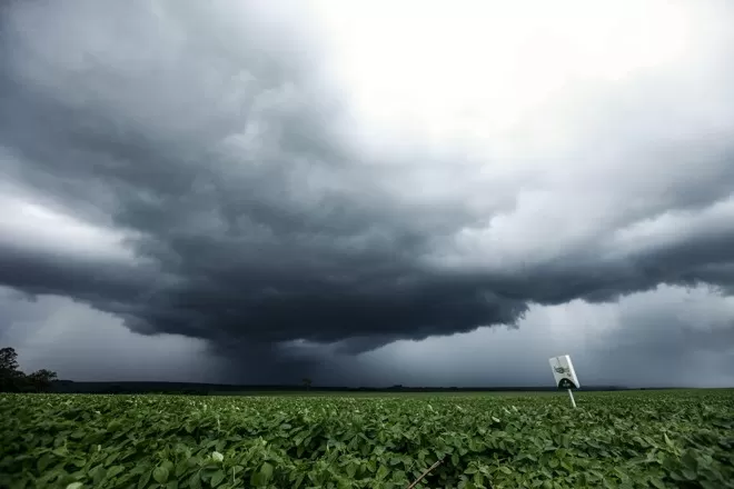 REFERENCIA. El patrón de lluvias se registró en el oeste de la región.  