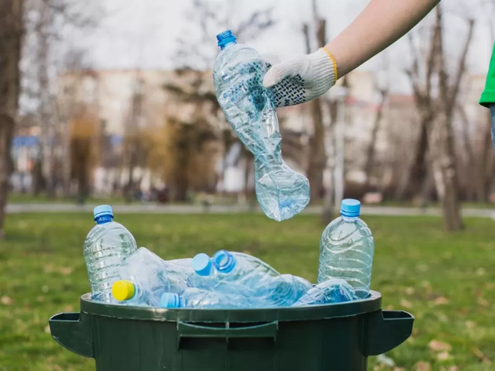 UN DESAFÍO. Los desechos plásticos son difíciles de eliminar.  