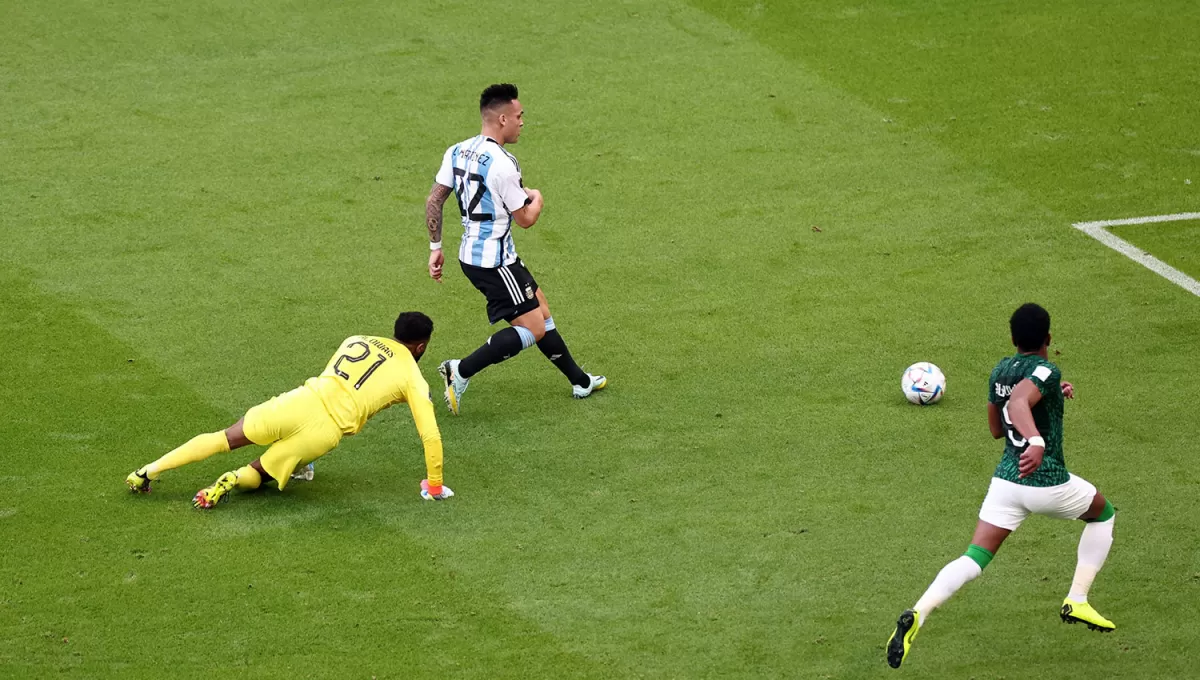 ADELANTADO. Lautaro Martínez convirtió dos goles y se los anularon por posición adelantada. 