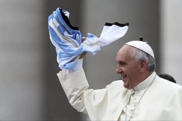 El Papa Francisco envió un mensaje a los futbolistas y a los hinchas por el Mundial de Qatar 2022