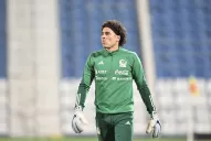 El arquero de México elogió a Messi y destacó la importancia que tiene en Argentina