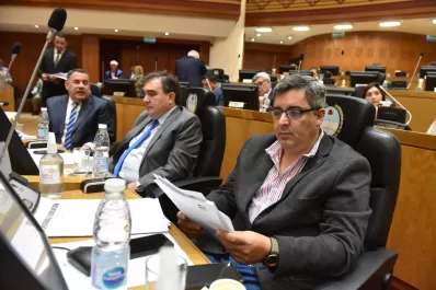 El Presupuesto 2023 garantiza la paz social en Tucumán, aseguró Ferrazzano