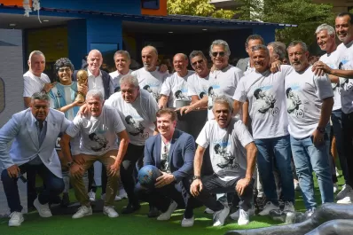 A dos años de su muerte: Los campeones del 78 y el 86 recordaron a Diego Maradona en Qatar