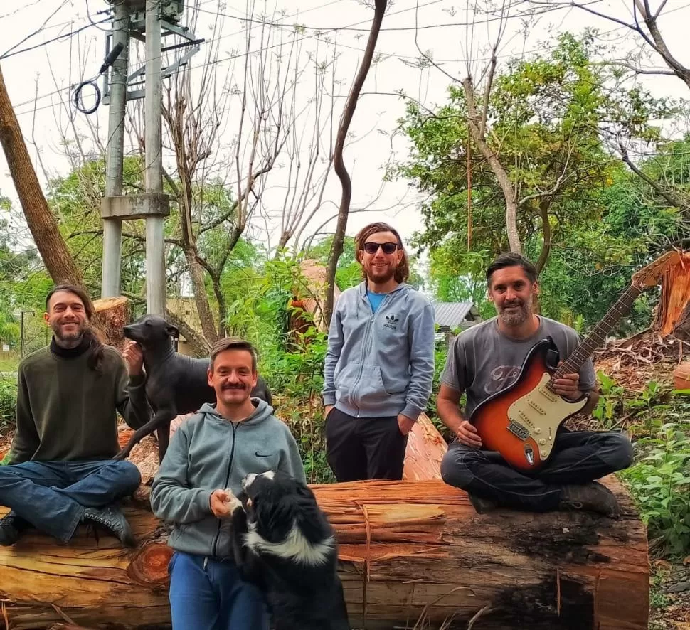 LOS MÚSICOS. José Arcuri, Julio Zavalía, Javier Podazza y Mariano Riccio, integrantes fijos de Civitas Dei.  