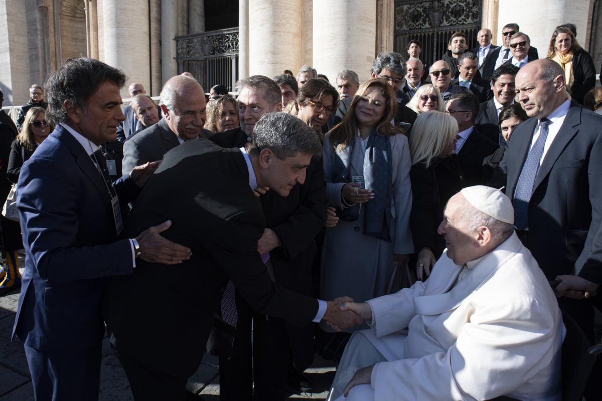 “Los tucumanos rezan por usted y por un futuro mejor para todos, le dijo Pablo Yedlin al Papa Francisco