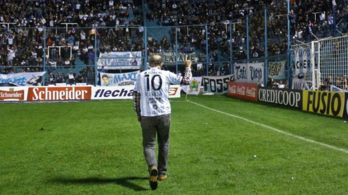 Villa durante su homenaje en Atlético, en 2017.