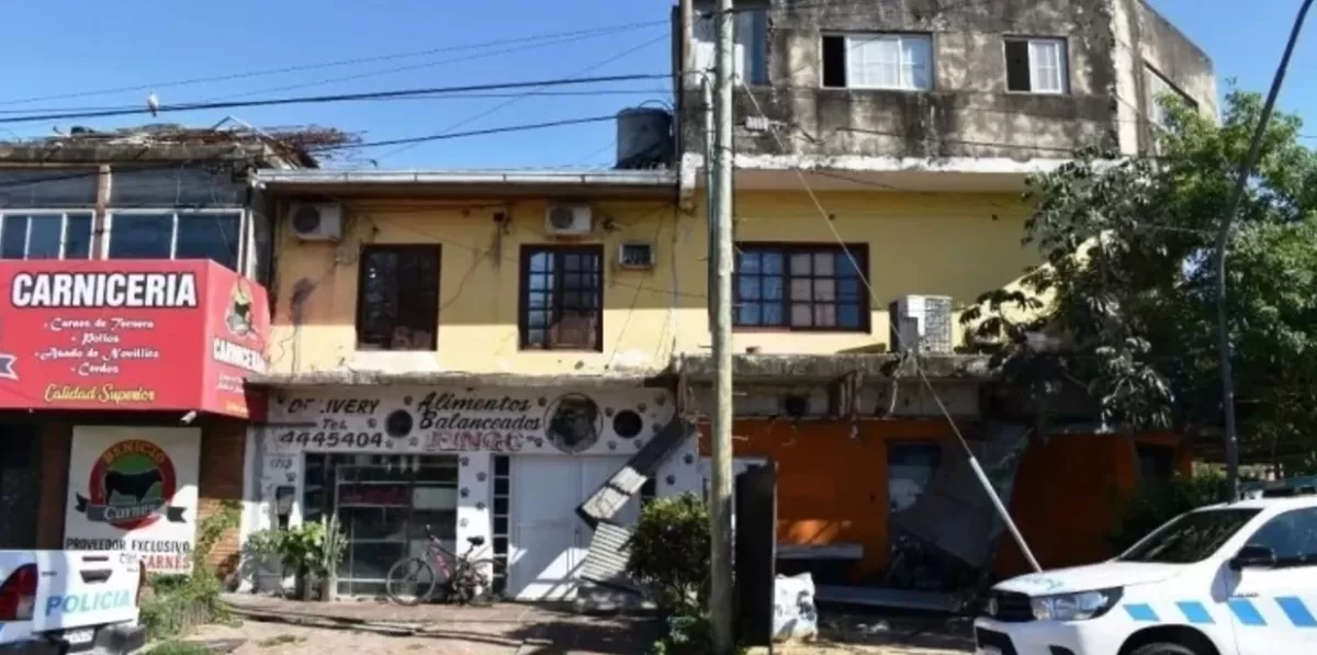 El edificio donde un hombre arrojó a su hijo en Formosa. Foto Diario Norte.