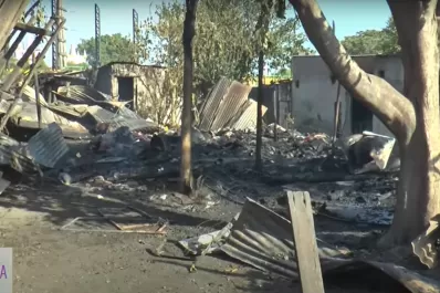 Explotó una garrafa y el fuego destruyó una vivienda de la capital