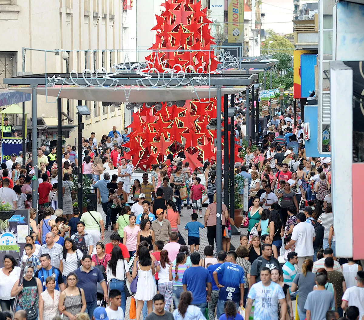 EXPECTATIVAS. La inyección de dinero generará movimiento comercial para fin de año, se espera