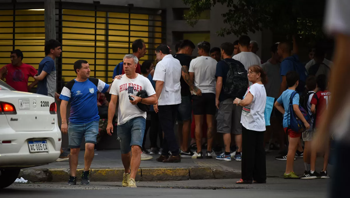 QUEBRADO. Pusineri se mostró profundamente dolido por la muerte de Balanta. 