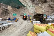 Mineros artesanales de Perú se enfrentan a gigantes del cobre