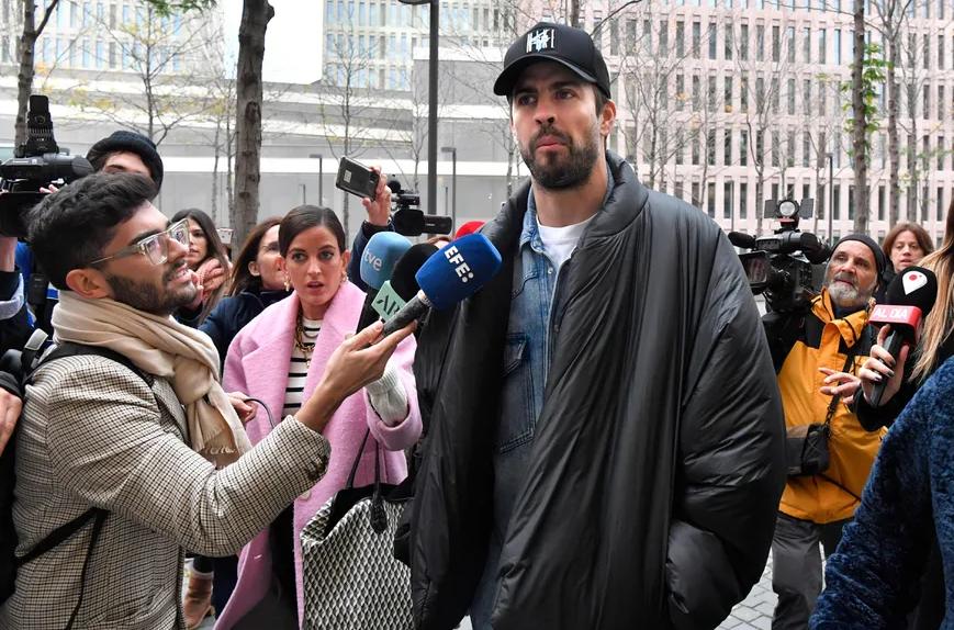 Piqué en la puerta del juzgado donde firmó el acuerdo de separación con Shakira