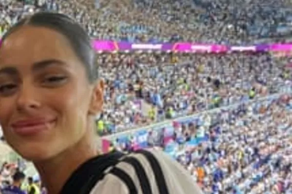 Mundial de Qatar 2022: “Tini” Stoessel fue a alentar a Rodrigo De Paul en el partido frente a Australia