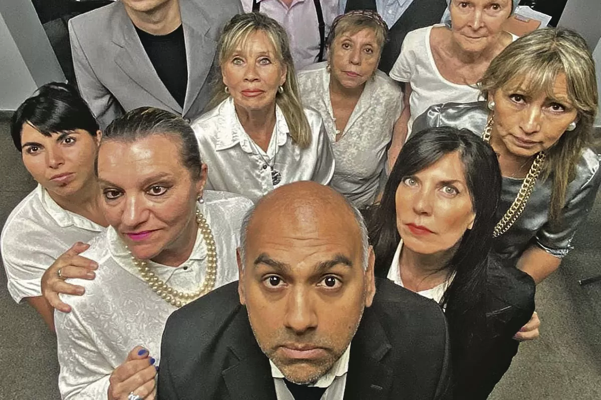 GIRO DRAMÁTICO. El elenco de “El enemigo del pueblo”.