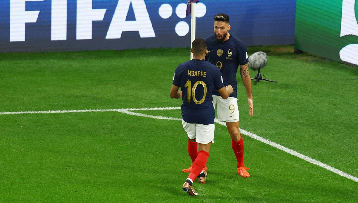 SALVADOR. Olivier Giroud celebra la apertura del marcador para Francia.