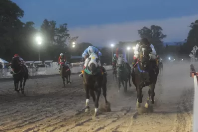 Turf: Libum contuvo la carga de Donald Music en la central