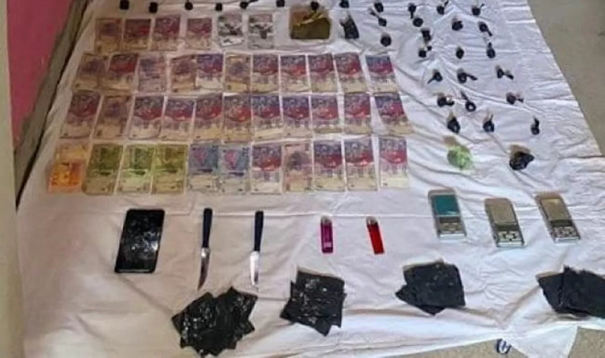 Detienen a una mujer y secuestran más de 600 gramos de marihuana