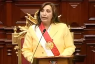 Dina Boluarte juró como la primera mujer presidenta de Perú tras destitución de Castillo