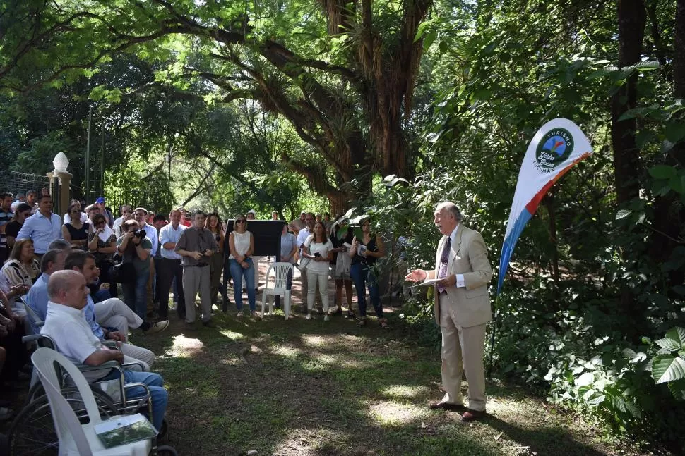 RECUERDO DEL RESCATE. Manuel Sancho Miñano, del Rotary Club, rememora cómo se decidió cercar el parque para comenzar a protegerlo.  