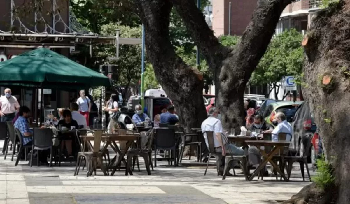 PUJA EN LA CAPITAL. Ediles opositores denuncian que el alfarismo esconde un impuestazo detrás del alivio fiscal.