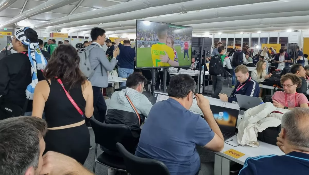 CELEBRACIÓN. Los argentinos hicieron hinchada por los croatas.