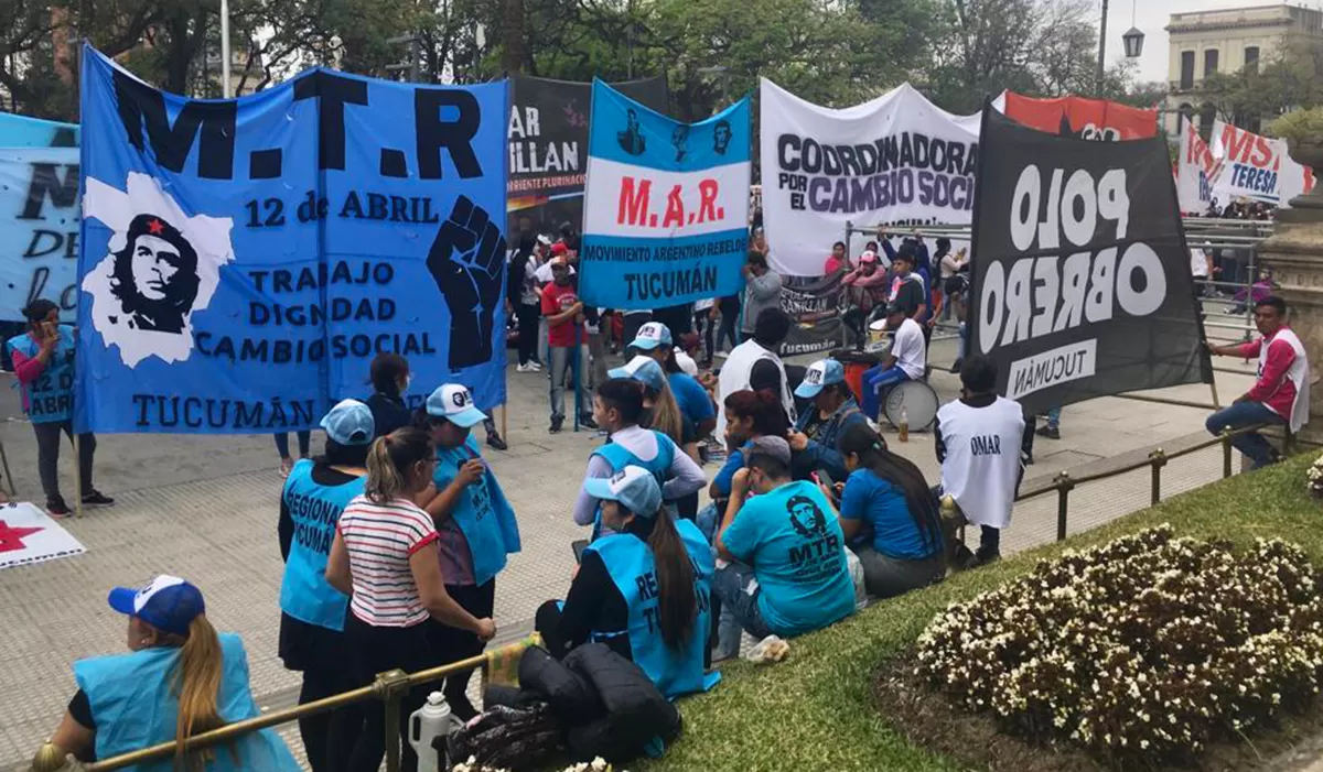 RECLAMOS. Piqueteros marcharán el miércoles, para exigirle a la Nación un bono de fin de año.