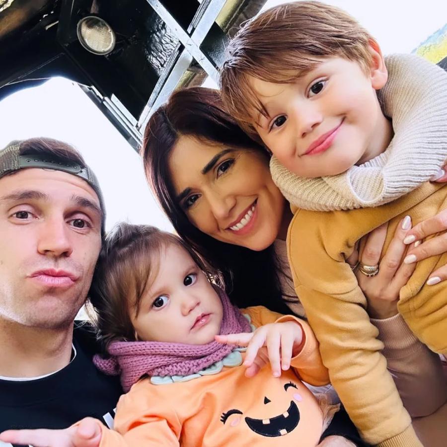 El lado tierno del arquero de la Selección: la historia de amor del Dibu Martínez y su esposa Mandinha