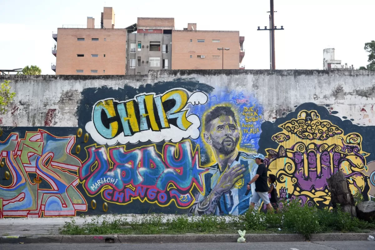 “Qué mirá, ‘bobo’”, inmortalizado en un mural . Foto Diego Aráoz / La GAceta