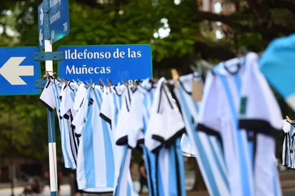 Los vendedores ambulantes sueñan con llegar a la final