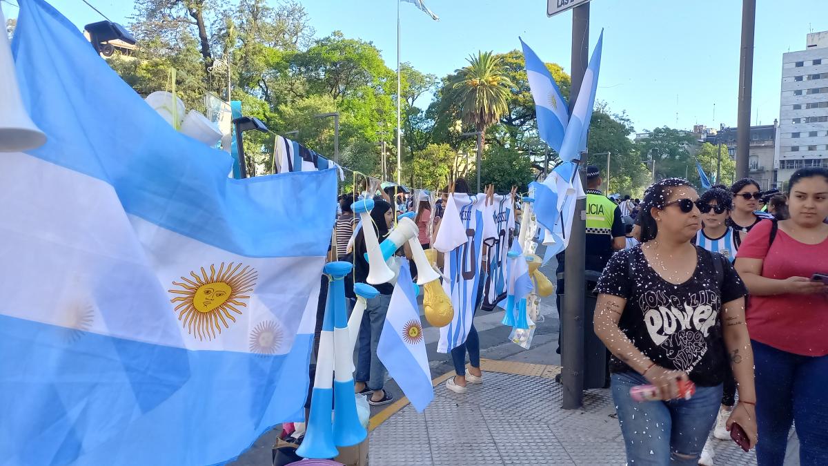 Así festejaron los tucumanos el pase de la Selección a la final del Mundial