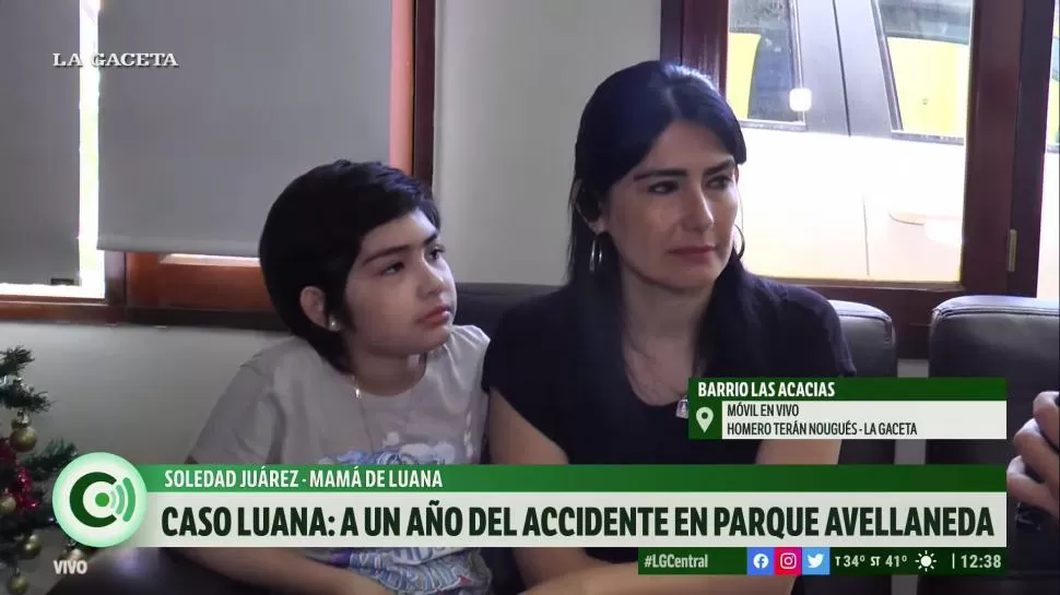 CAPTURA DE VIDEO. Durante la entrevista, Luana Ríos dejó ver su emoción al haber logrado decorar el árbol navideño en compañía de su familia. captura de video