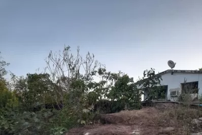 Efectos de una tormenta en La Cocha: caminos destruidos y familias aisladas en Puesto Nuevo