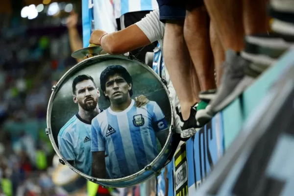 Dejemos de pedirle a Messi que se parezca a Maradona