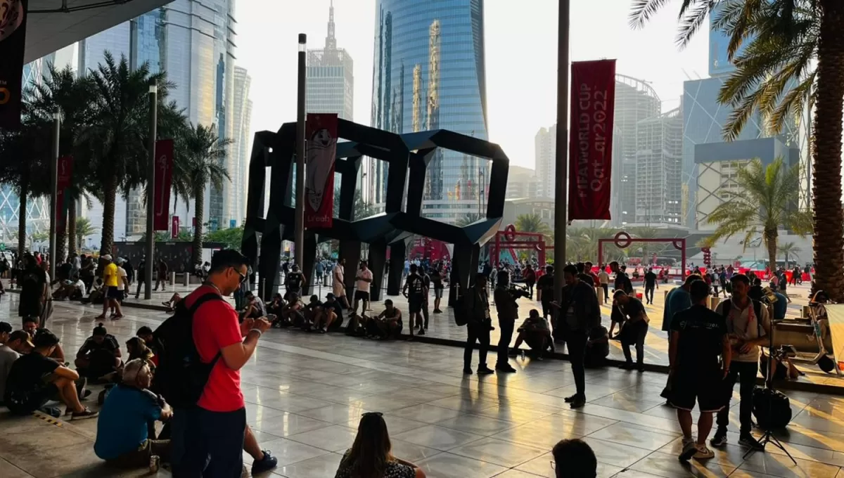 EN LA BÚSQUEDA. Los hinchas argentinos esperan una solución desde FIFA antes de volcarse a comprar en la reventa.