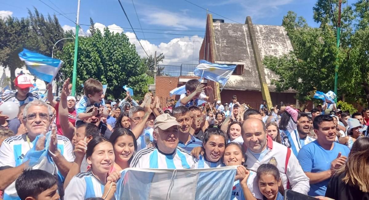 Osvaldo Jaldo saludó a la Selección y se sumó a los festejos en Trancas