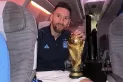 Argentina campeón: la intimidad del viaje de la Selección y las fotos de los jugadores con la Copa