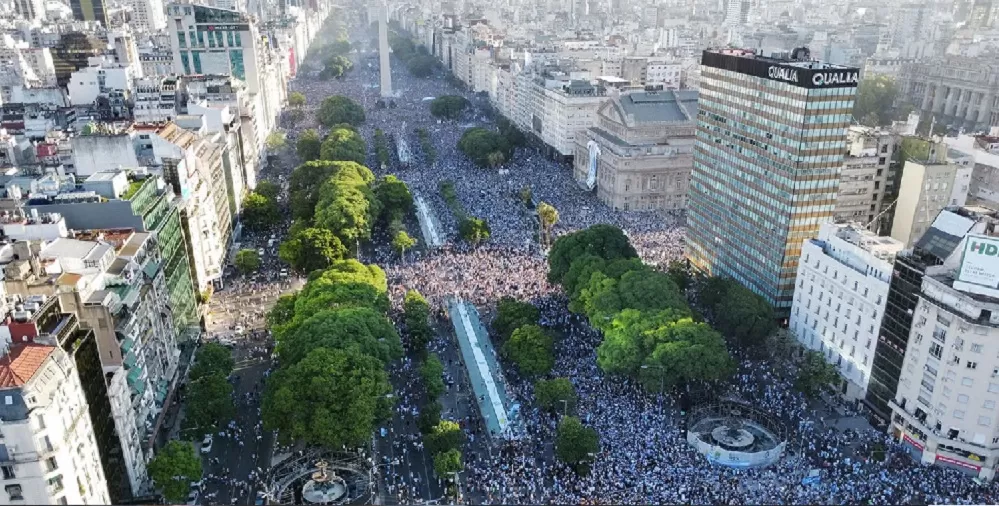 El Gobierno decretó feriado nacional para mañana por la obtención de la Copa del Mundo